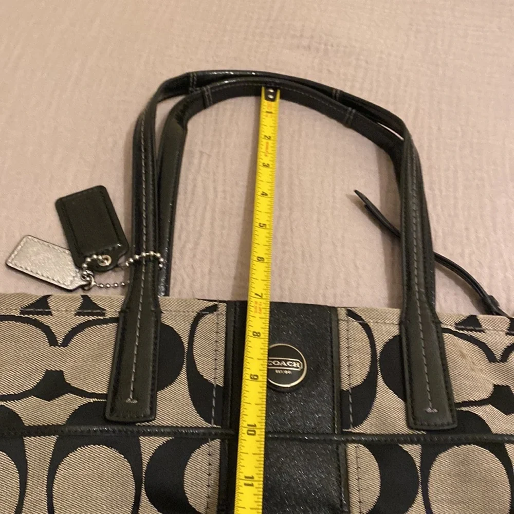 Coach Black and Cream Signature Tote. No. H1380-F25771